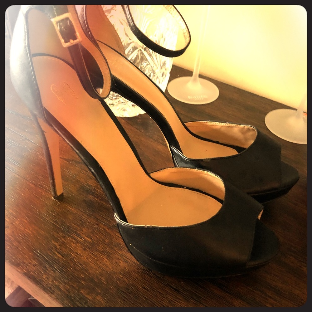 Victoria Secret Platform Pumps